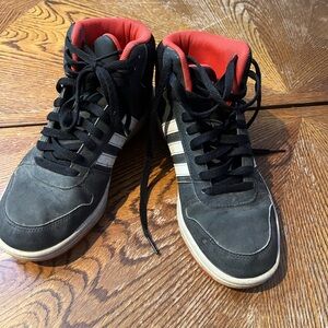 Adidas sneakers men’s size 7